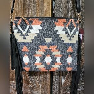 NWT Black Trendy Aztec Patterned Crossbody/Wristlet Bag